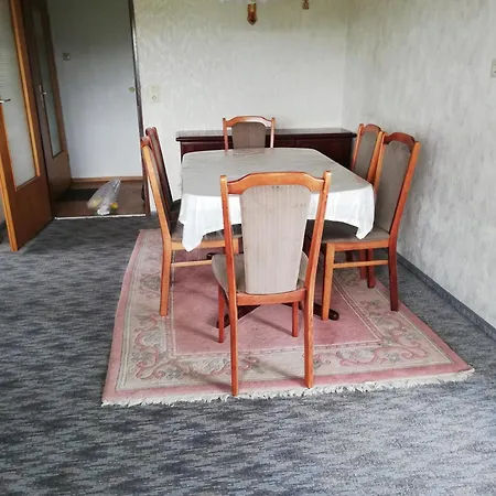 Wohnungen-haus Fuer Arbeiter Und Monteure 1-14 Personen Gebenbach