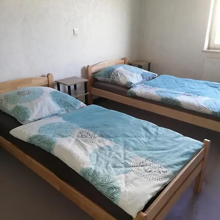 Wohnungen-haus Fuer Arbeiter Und Monteure 1-14 Personen * Gebenbach
