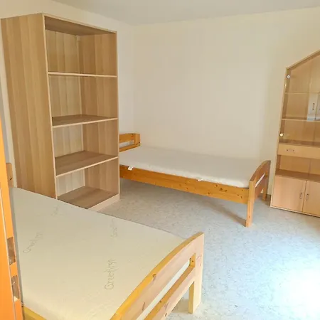 Wohnungen-haus Fuer Arbeiter Und Monteure 1-14 Personen Appartement *